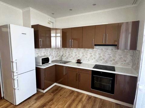 квартира за адресою Сім'ї Кульженків вул. (Петра Дегтяренка), 31-Б