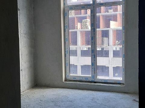 квартира за адресою Соняшникова вул., 32