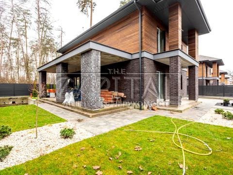 будинок за адресою Валерія Лобановського вул.