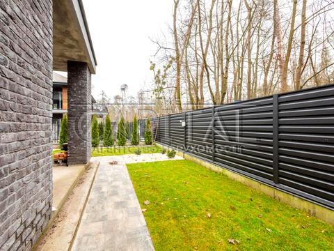 будинок за адресою Валерія Лобановського вул.