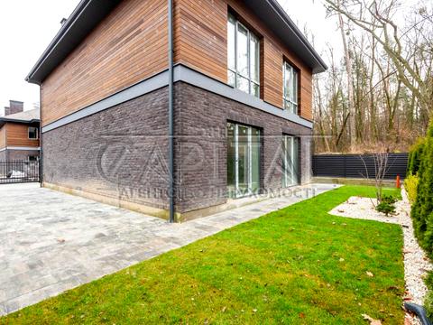 будинок за адресою Валерія Лобановського вул.