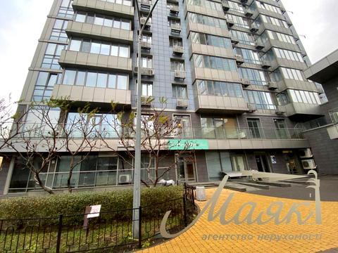 комерційна за адресою Дніпровська набережна вул., 14-А