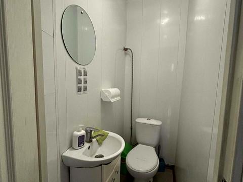 коммерческая по адресу Київська, 14