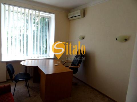 комерційна за адресою Миколи Міхновського бульв. (Дружби народів), 21