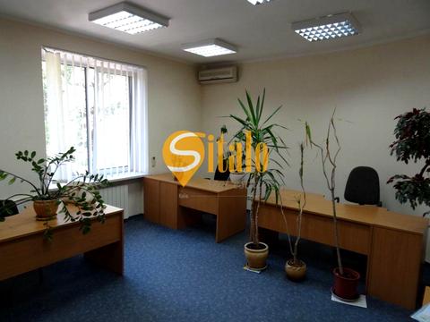 коммерческая по адресу Николая Михновского бульв. (Дружбы народов), 21