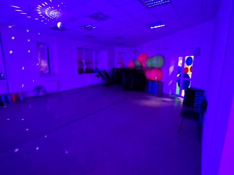 комерційна за адресою Майдан Озерний вул. (Боброва), 3