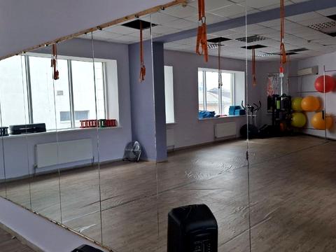 комерційна за адресою Майдан Озерний вул. (Боброва), 3