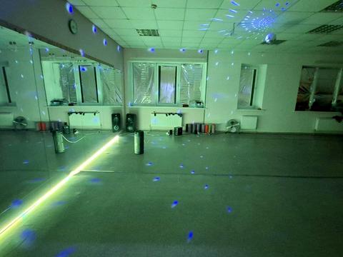 комерційна за адресою Майдан Озерний вул. (Боброва), 3