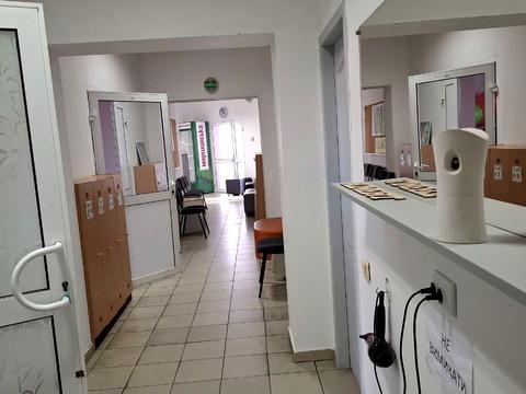 комерційна за адресою Майдан Озерний вул. (Боброва), 3