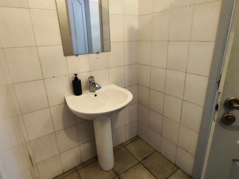 комерційна за адресою Майдан Озерний вул. (Боброва), 3