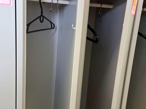 комерційна за адресою Майдан Озерний вул. (Боброва), 3