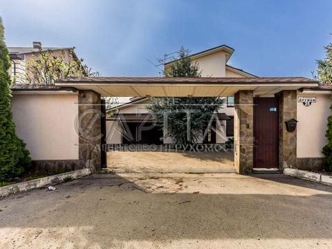 будинок за адресою с. Гатне, Дружби вул., 3