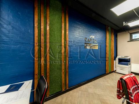 комерційна за адресою Андрія Верхогляда вул. (Михайла Драгомирова), 14-А