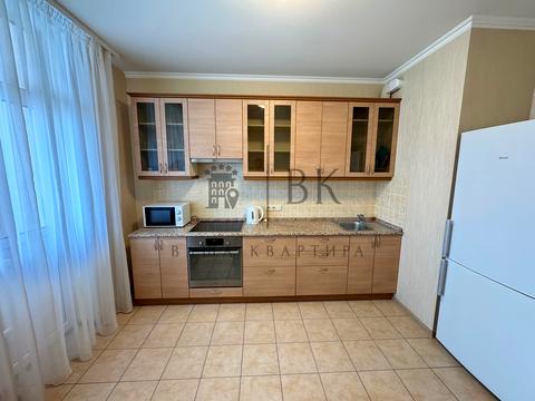 квартира за адресою Авіаконструктора Ігоря Сікорського вул. (Танкова), 1-Б