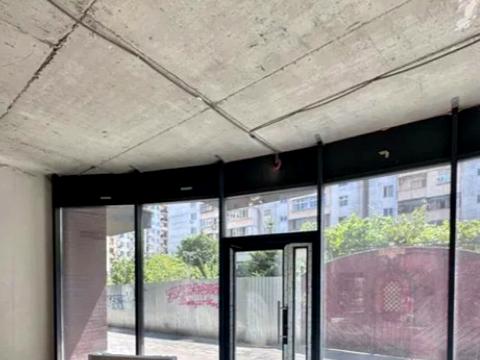 комерційна за адресою Педагогічна вул., 20б