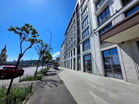 комерційна за адресою Набережно-Хрещатицька вул., 21