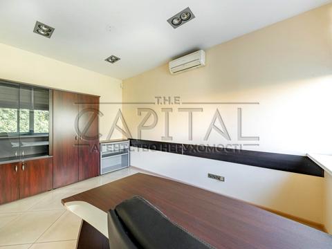 комерційна за адресою Київ, Іоанна Павла II вул. (Патріса Лумумби), 6/1