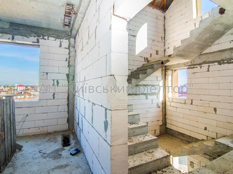 комерційна за адресою Каштановий провулок, 3