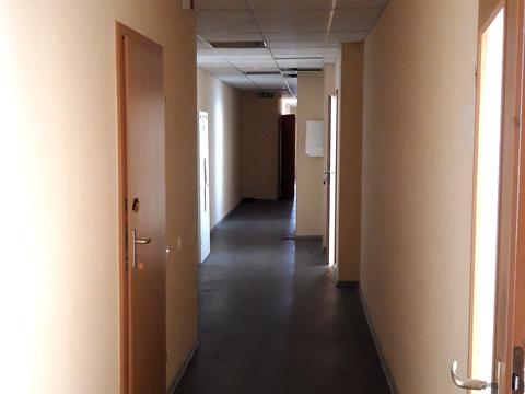 комерційна за адресою Дніпровська набережна вул., 1