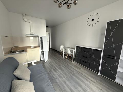 квартира по адресу Радостная ул., 25