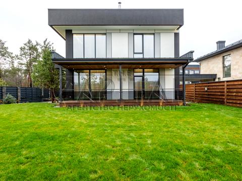 будинок за адресою Квітнева вул.