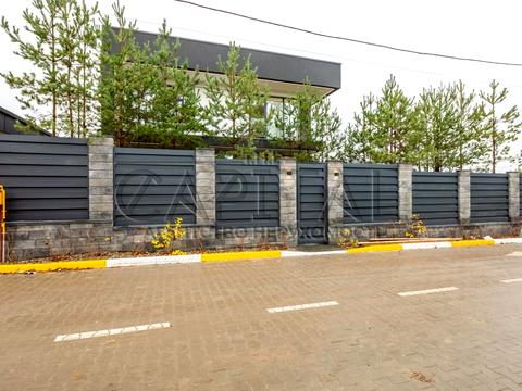 будинок за адресою Квітнева вул.