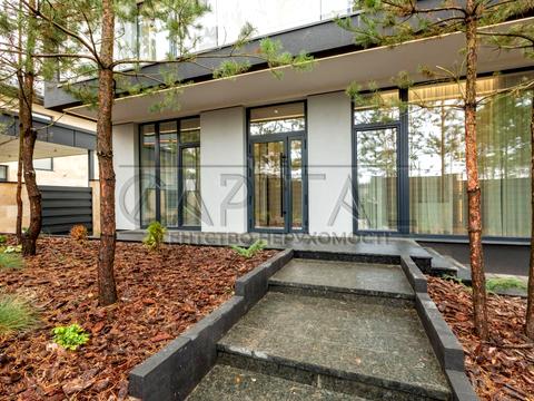 будинок за адресою Квітнева вул.