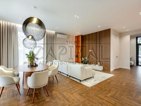 будинок за адресою Квітнева вул.