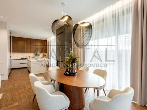 будинок за адресою Квітнева вул.