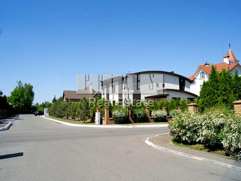 будинок за адресою Молодіжна вул.