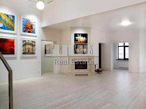 будинок за адресою Молодіжна вул.