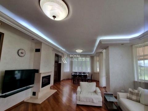 будинок за адресою смт. Козин, Озерна вул., 1