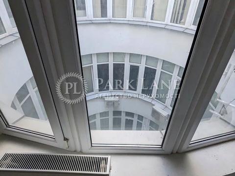 коммерческая по адресу Кловский спуск, 7