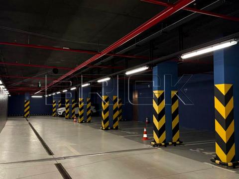 паркомісце за адресою Київ, Іоанна Павла II вул. (Патріса Лумумби), 12