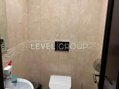 комерційна за адресою Хрещатик вул. (Kreschatic), 7/11