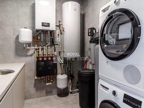 будинок за адресою с. Крушинка, тепла, 1