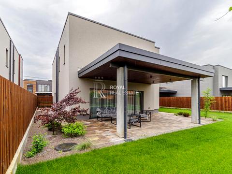 будинок за адресою с. Крушинка, тепла, 1