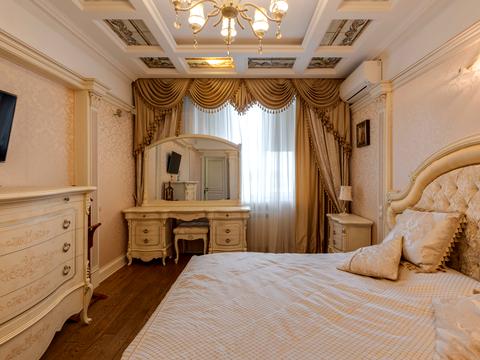 квартира за адресою Дніпровська набережна вул., 14-А