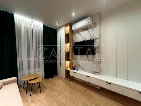 квартира за адресою Салютна вул., (Будинок 02001-02003)