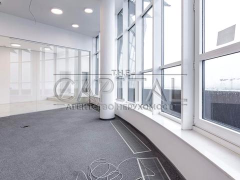 комерційна за адресою Лесі Українки бульв., 23