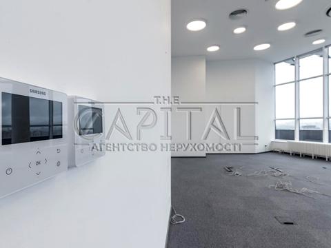 комерційна за адресою Лесі Українки бульв., 23