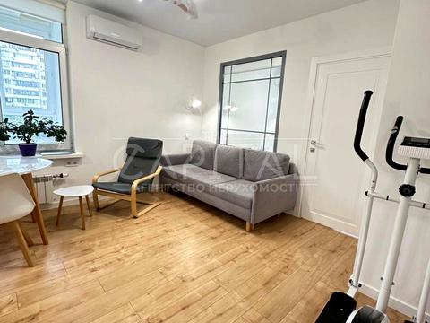 квартира за адресою Драгоманова вул., 10