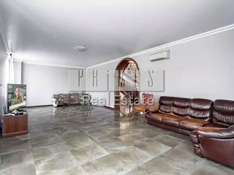 будинок за адресою Абрикосова вул.