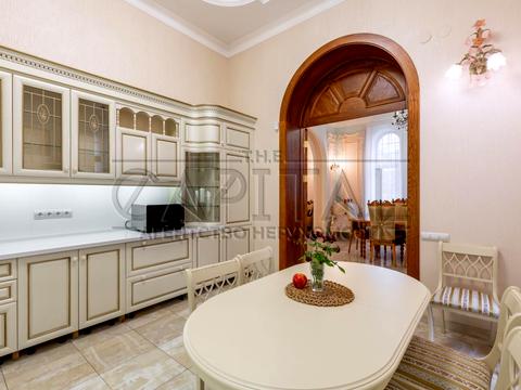 будинок за адресою Виноградна вул.