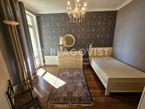 квартира за адресою Євгена Коновальця вул. (Щорса), 44-А