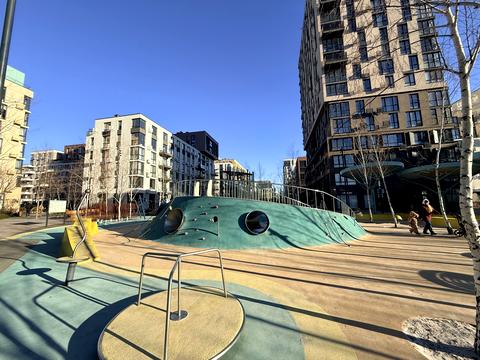 квартира за адресою Салютна вул., 2к23