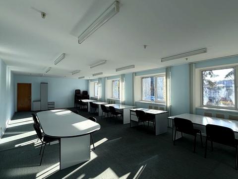 комерційна за адресою Миру просп., 1