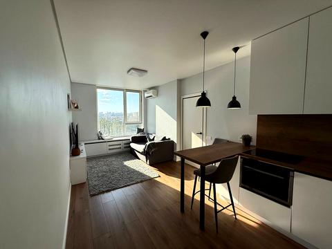 квартира за адресою Соборності просп. (Возз'єднання), 17 к2