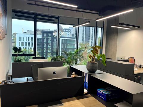 комерційна за адресою Болсуновська вул. (Сергія Струтинського), 13-15