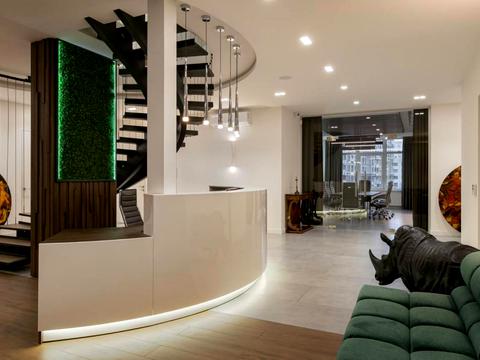 комерційна за адресою Андрія Верхогляда вул. (Михайла Драгомирова), 1-20а